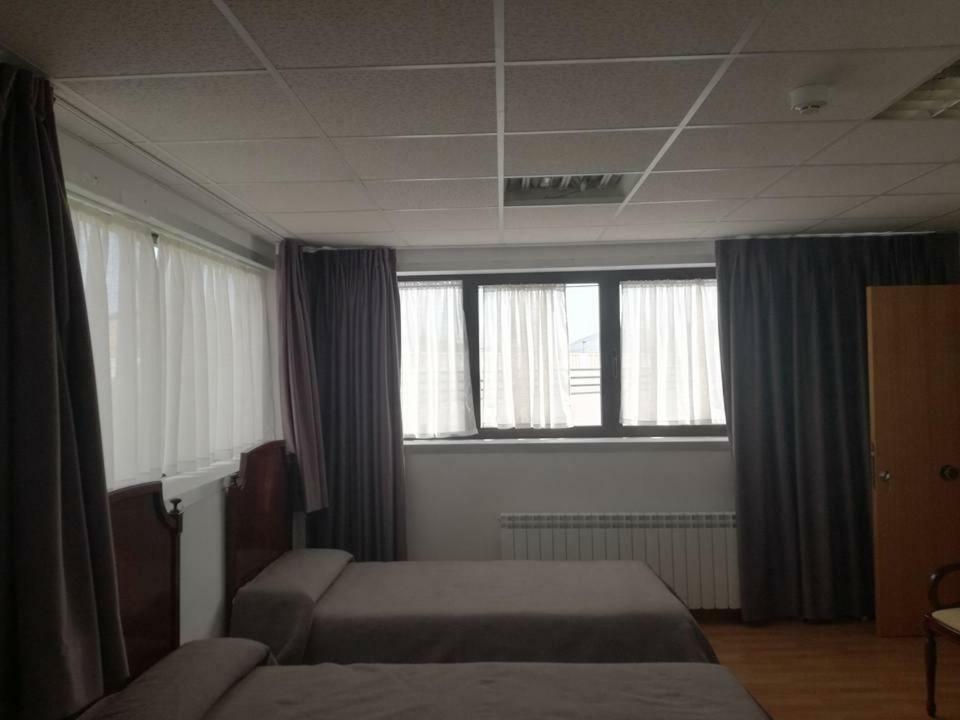 Pension La Espiga Pamplona Bagian luar foto