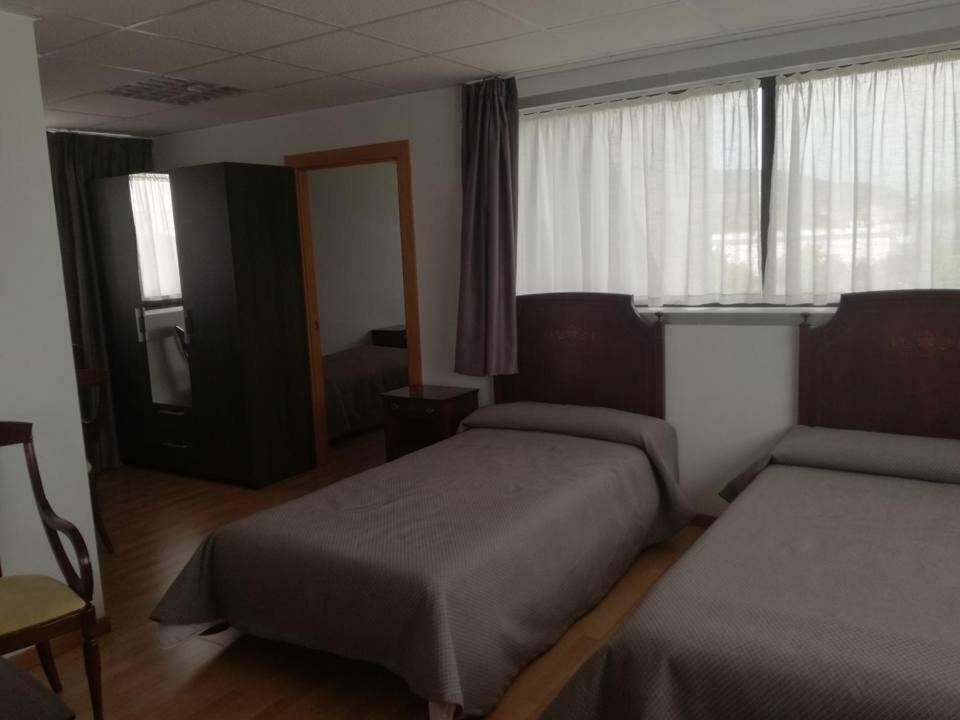 Pension La Espiga Pamplona Bagian luar foto